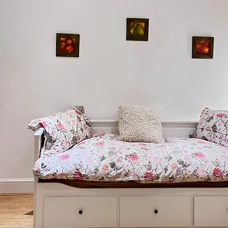 The Moon Apartment London Exterior photo