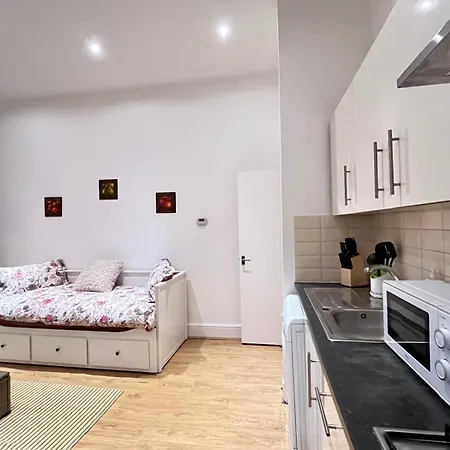 The Moon Apartment London Exterior photo